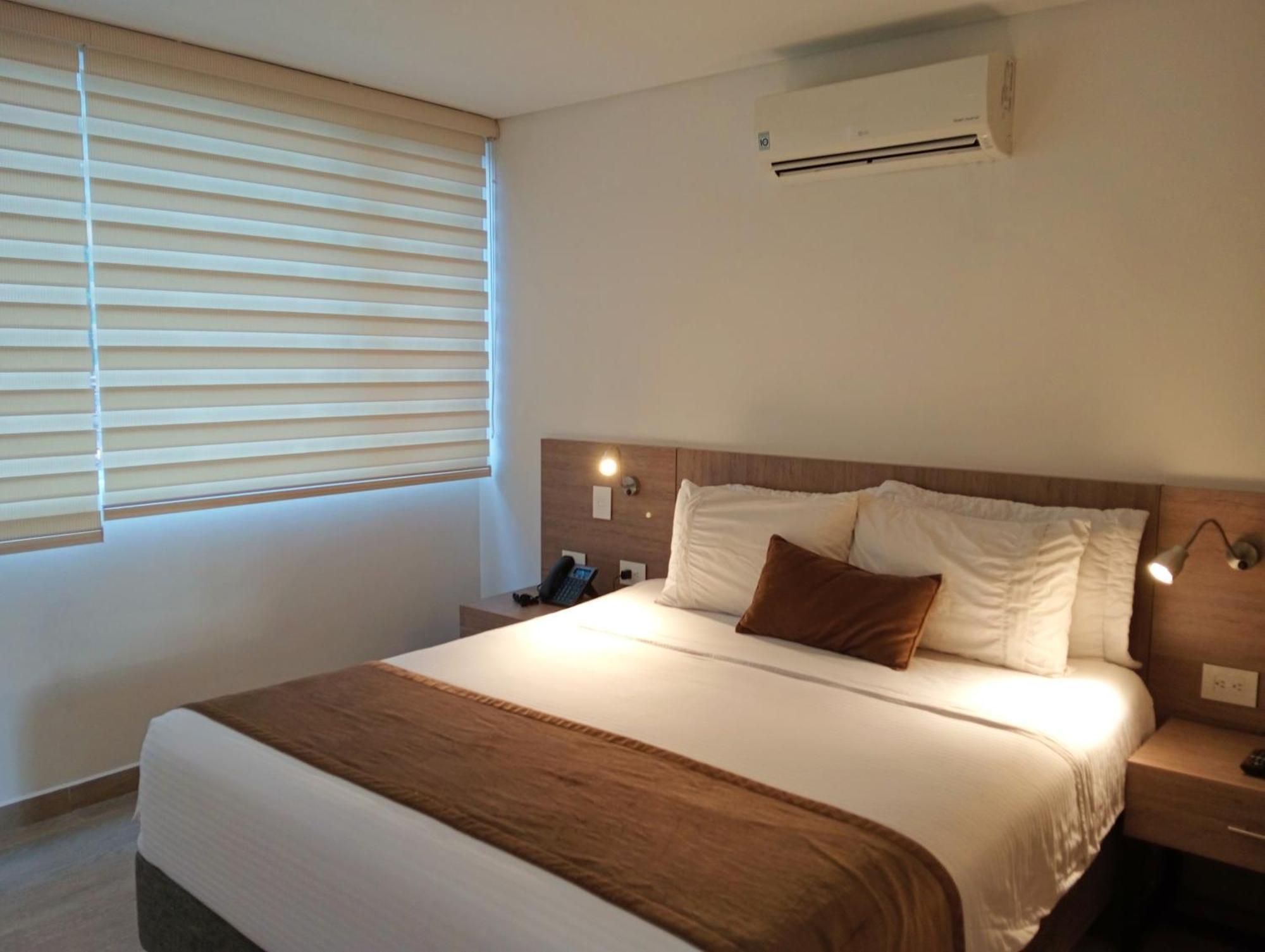 Lomas 10 Hotel